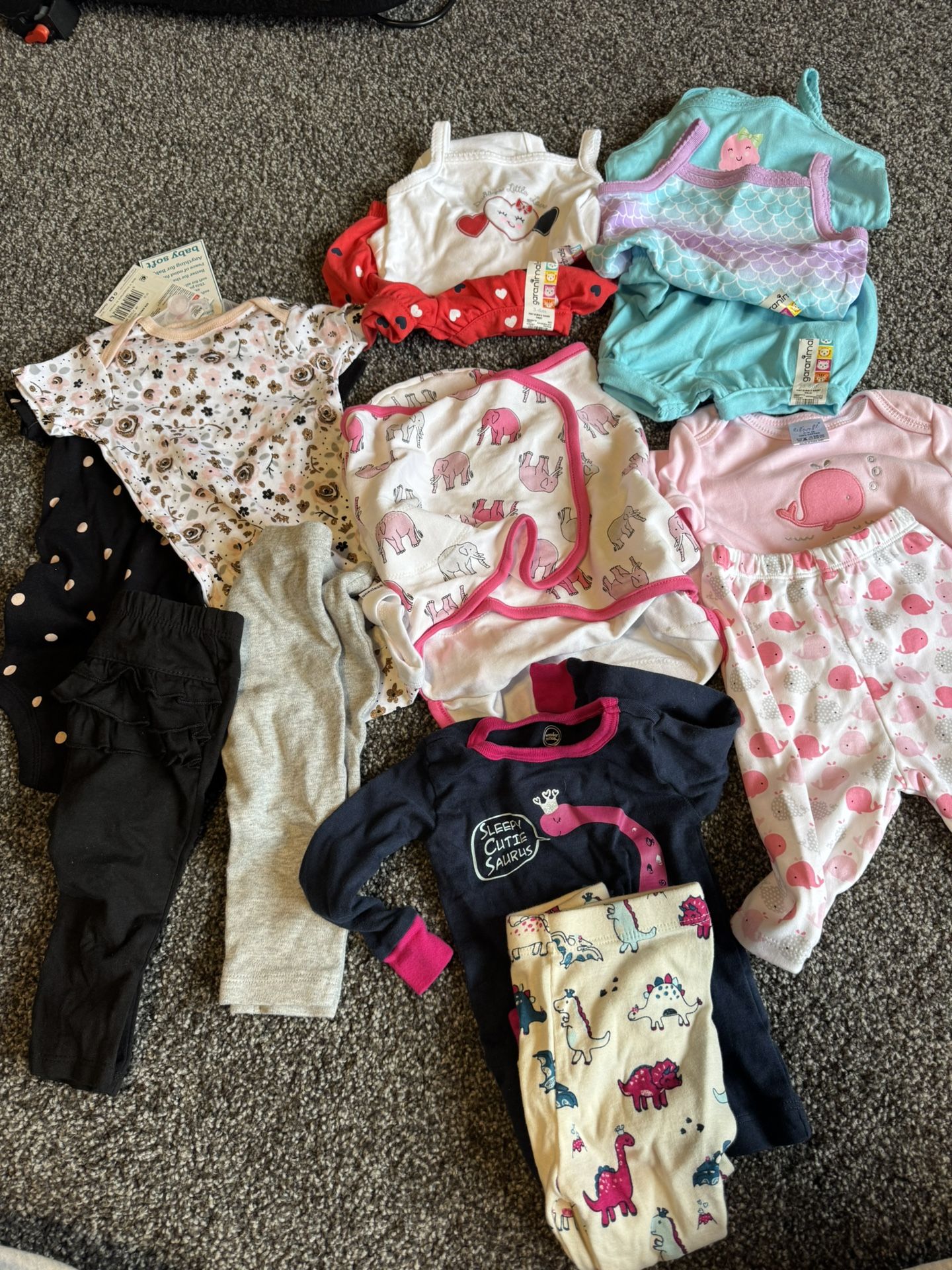 Girls bundle New Size 0-6 And 3-6 Mn And 12 Mn