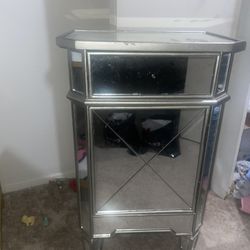 2 Mirrored Nightstands