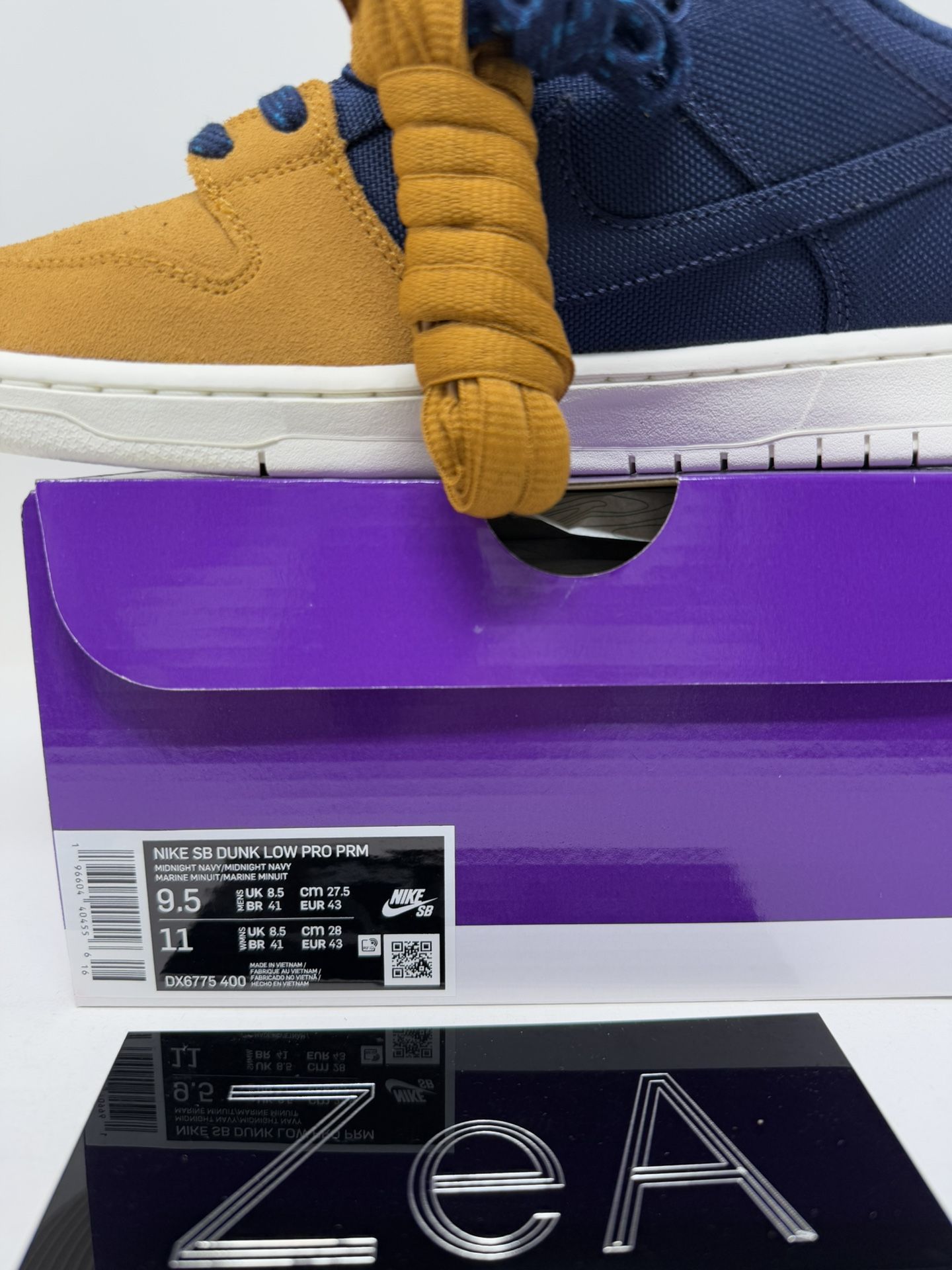 Nike Sb Dunk Low 90s Backpack Size 9.5 Men Midnight Navy Desert Ochre