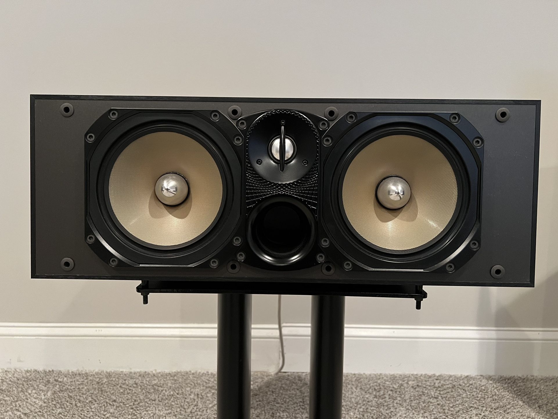 Paradigm CC-470 v3 Center Channel Speaker