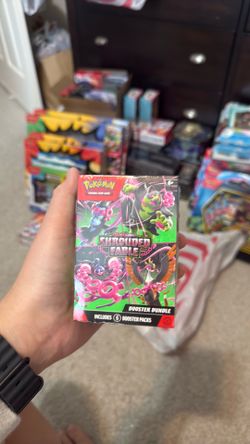 Pokemon Scarlet & Violet Shrouded Fable Booster Bundle