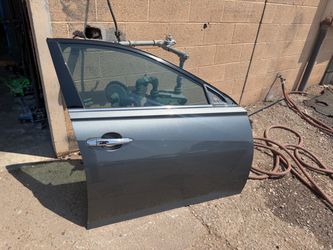 19/25 Nissan Altima Passenger Front Door