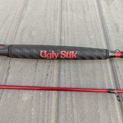 Ugly Stik Carbon Crappie 2pc 9' Light Spinning Fishing Rod