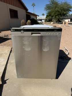 LG Dishwasher Good Condition