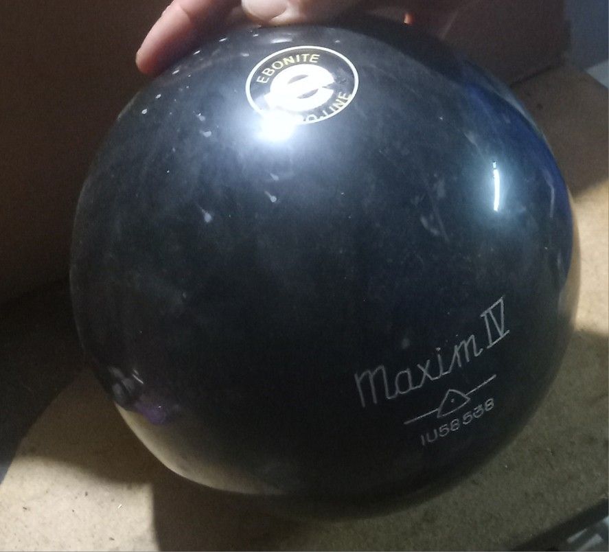 Vintage black Ebonite pro-line Maxim IV Bowling ball