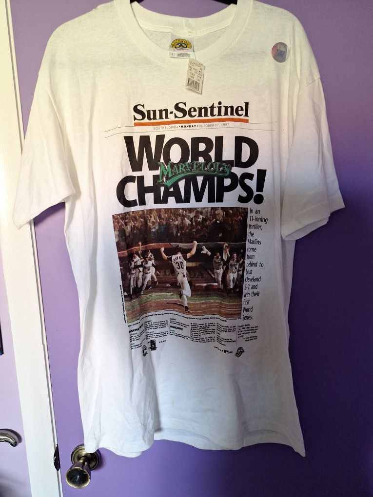 1997 Marlins World Champs TShirt Mens Large