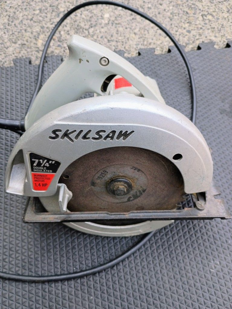 Vintage Skilsaw Circular Saw, 7 1/4"