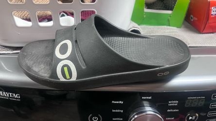 Oofos Sandals