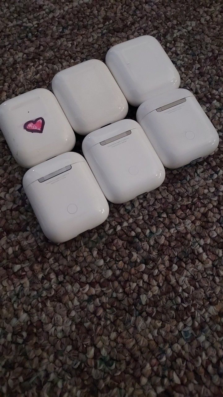 6 Ipod Cases For Sale