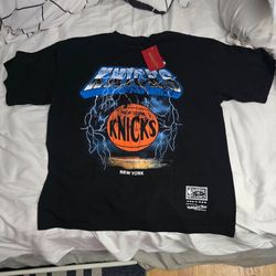 New York Knicks Mitchell & Ness Black Lightening T Shirt