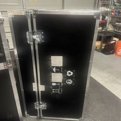 2 Free Storage Crates 