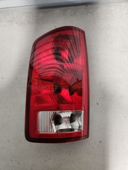 2002 to 2006 Dodge Ram Driver Side Tail Light