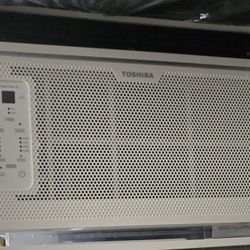 Toshiba 6,000 BTU 115-Volt Window Air Conditioner with Remote, White