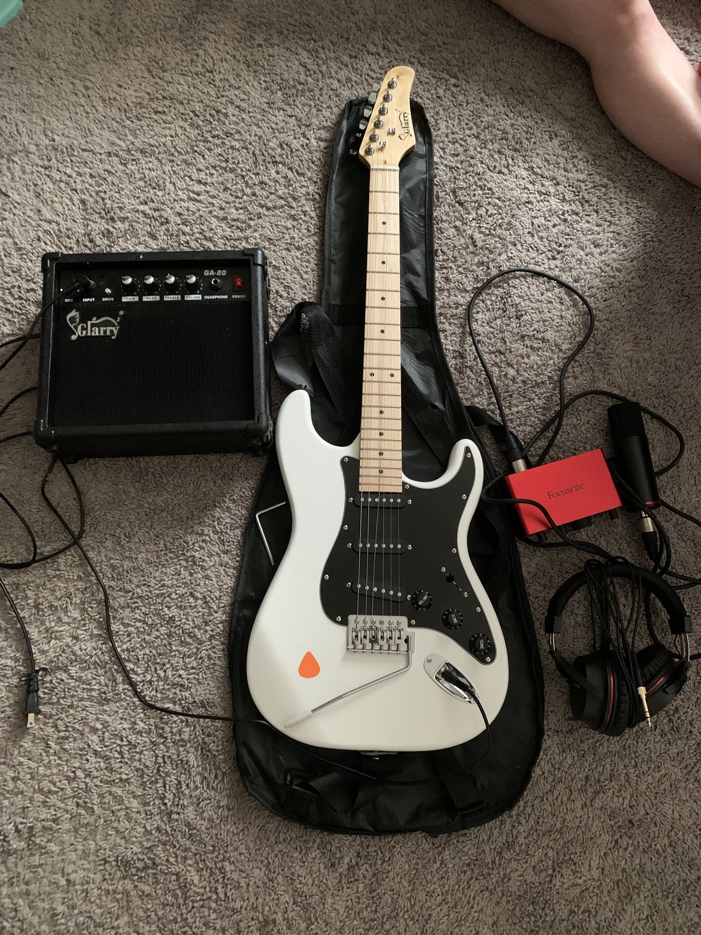 Guitar set ($100 For Everything)