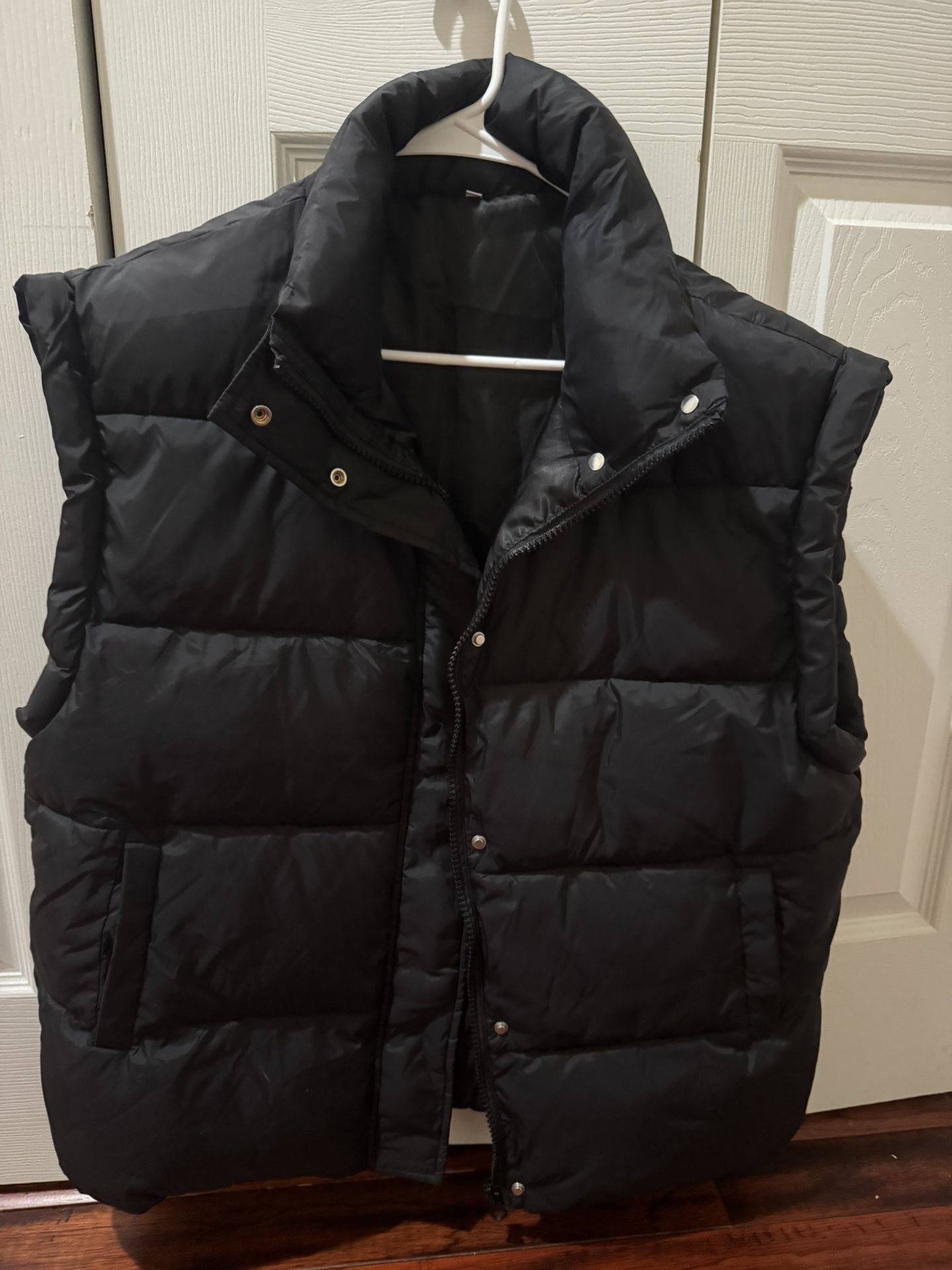 Men's Puffer Vest Outerwear Winter Warm Padded Outdoor Casual Thick Insulated Quilted Sleeveless Jacket