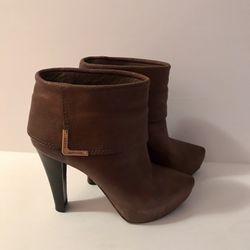 Louis Vuitton Booties Size 37