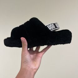 UGGS - Black (Furry)