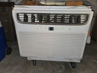 Frigidaire 25000 btu large window a/c