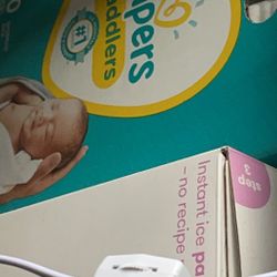 Pampers 140 Count Newborn 