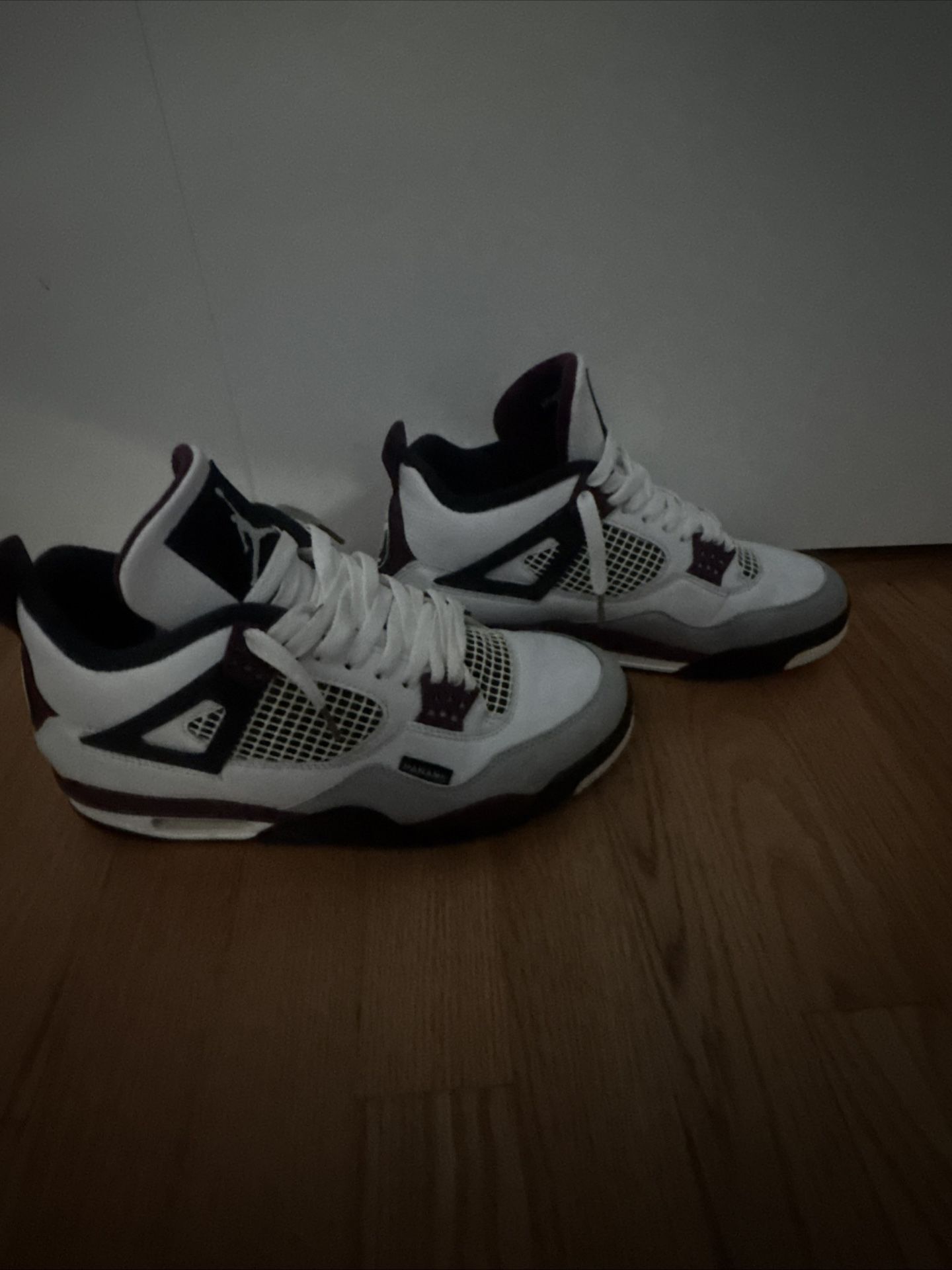 Jordan 4 Nike Paris Saint Germain Size 8.5 Men’s