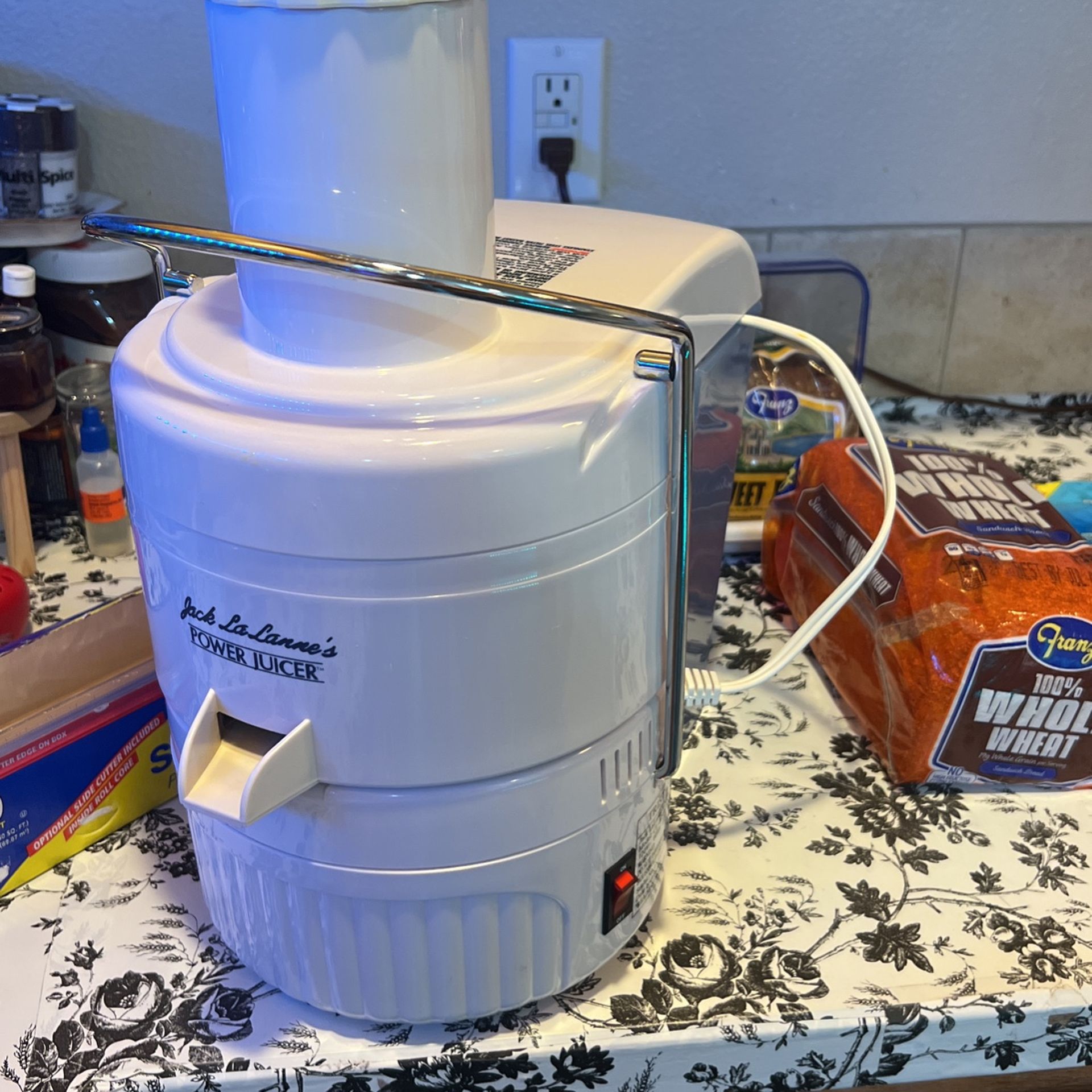 Jack Lalannes power juicer