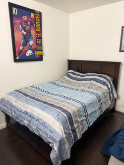 Full size bed