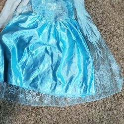  Halloween costume Size 6  frozen
