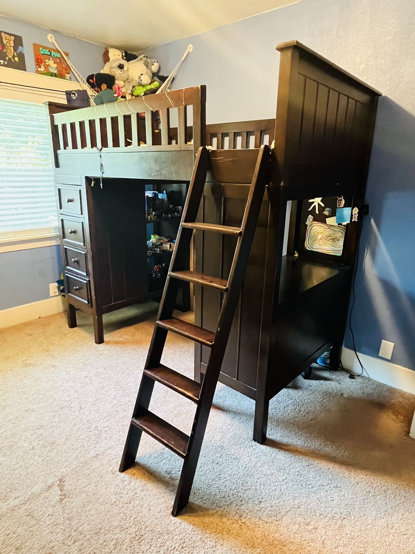 Twin loft bed
