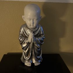 Praying Budda