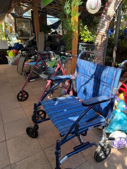 Walker with Seat – $10