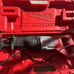 Milwaukee 12 Amp SAWZALL Reciprocating Saw with Case