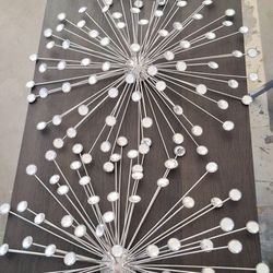 3 Matching Silver Metal Jeweled 3D Wall Décor
Beautiful crystal / diamond hanging accents that sparkle and add a glam touch to any room.
Modern, elega