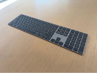 Apple Magic Keyboard with Numeric Keypad | Space Gray