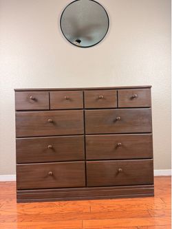 10 drawer wooden dresser