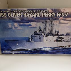 USS Oliver Hazard Perry FFG-7 Academy Hobby Model Kit
