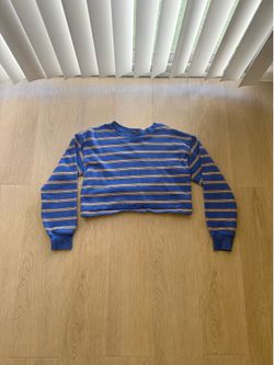 Blue and beige horizontal striped cropped sweatshirt