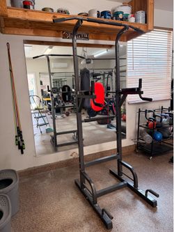 Pull up, knee raise, push-ups