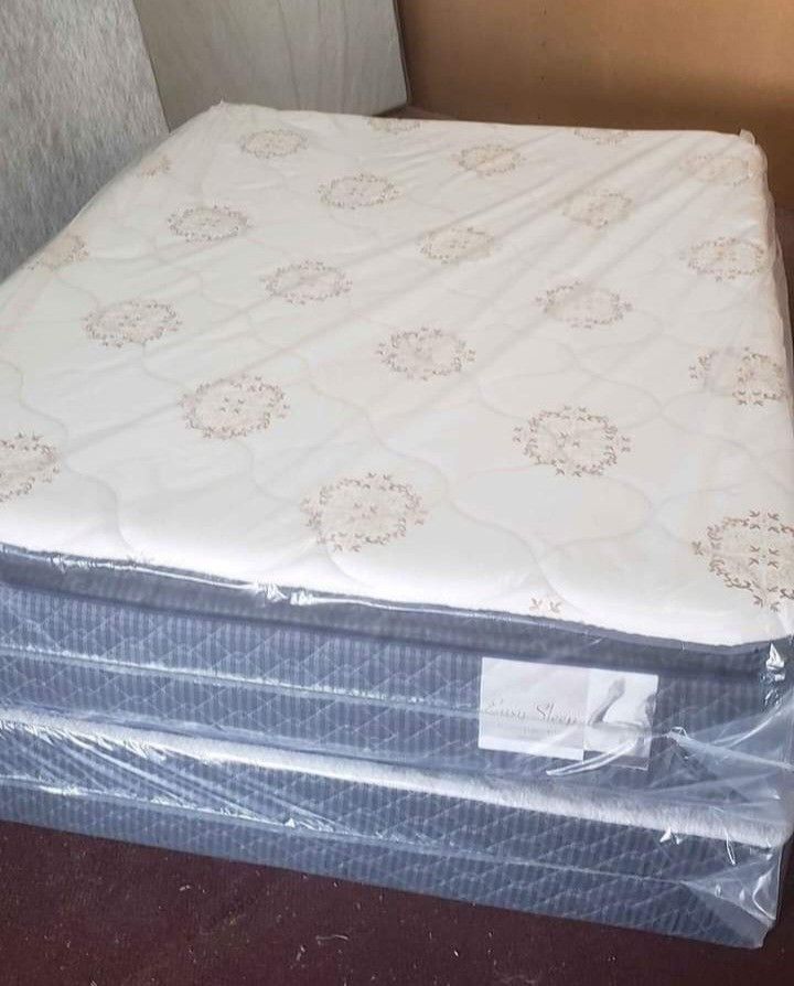 GREAT SALE QUEEN PILLOWTOP MATTRESS WITH FREE BOX SPRING 