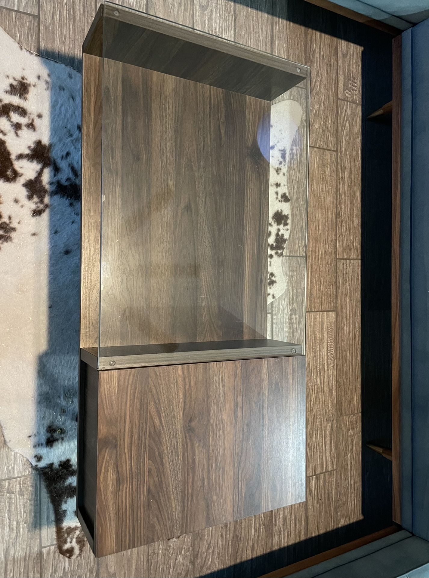 Tapered Leg Mid-Century Storage Coffee Table With Glass