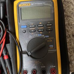 Fluke 787 process meter