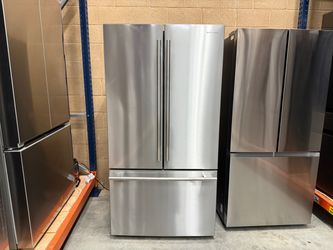 NEW KitchenAid Counter-Depth 24.3-cu ft 36-in Wide French Door Refrigerator