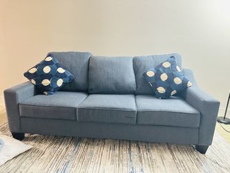 Signature Design by Ashley Cashton Loveseat, Fully Assembled 2-Seater Couch