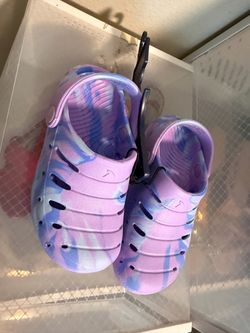Girl shoes