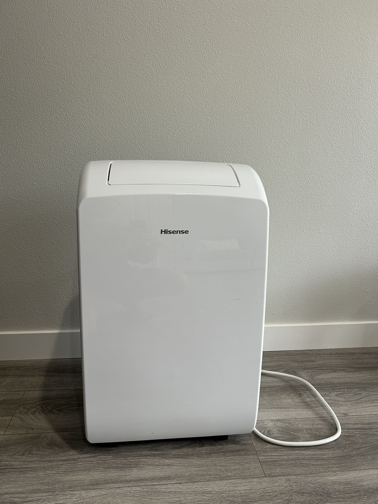 Hisense 7000 BTU DOE 115-Volt White Vented Wi-Fi enabled Portable Air Conditioner Retails for $399