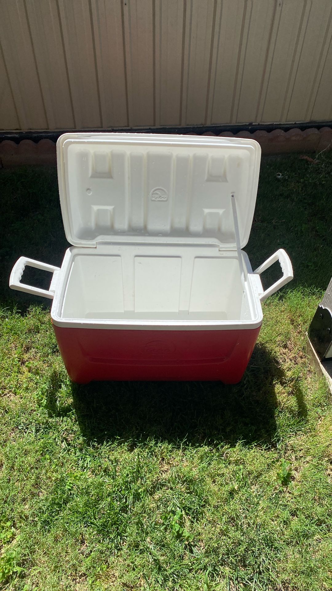 Ice chest