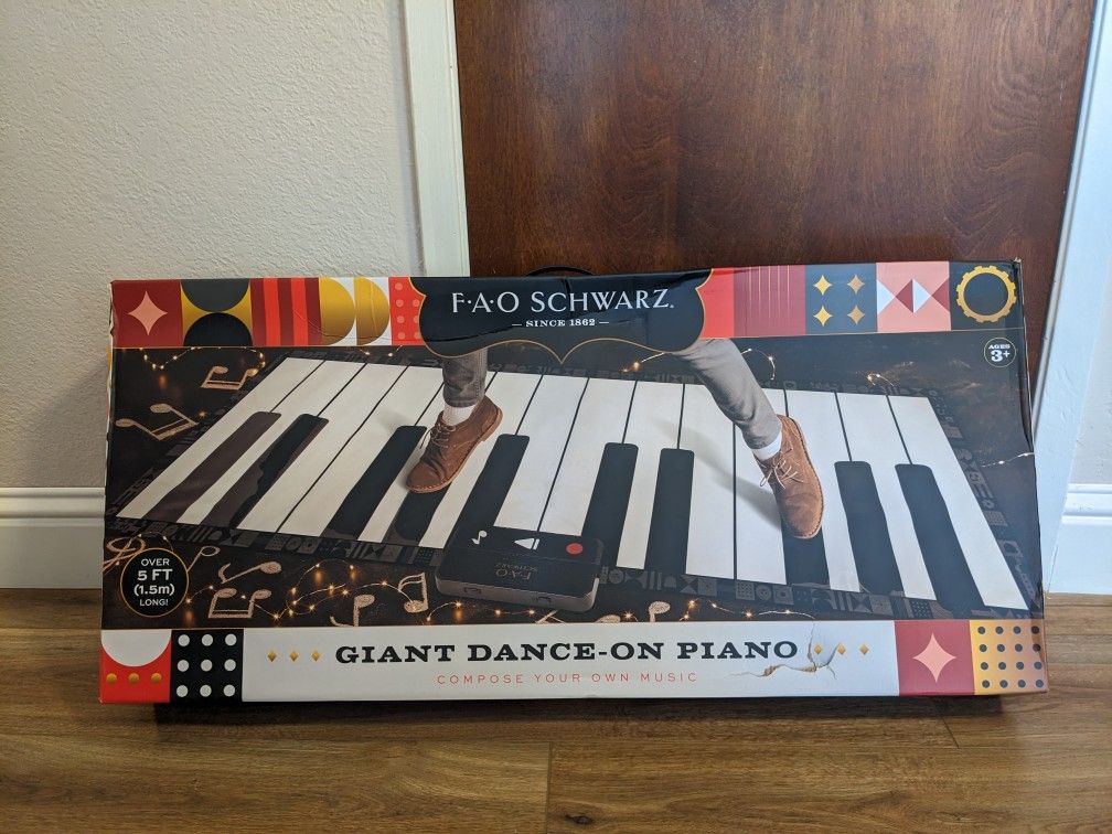 FAO Schwarz Piano Dance Mat





