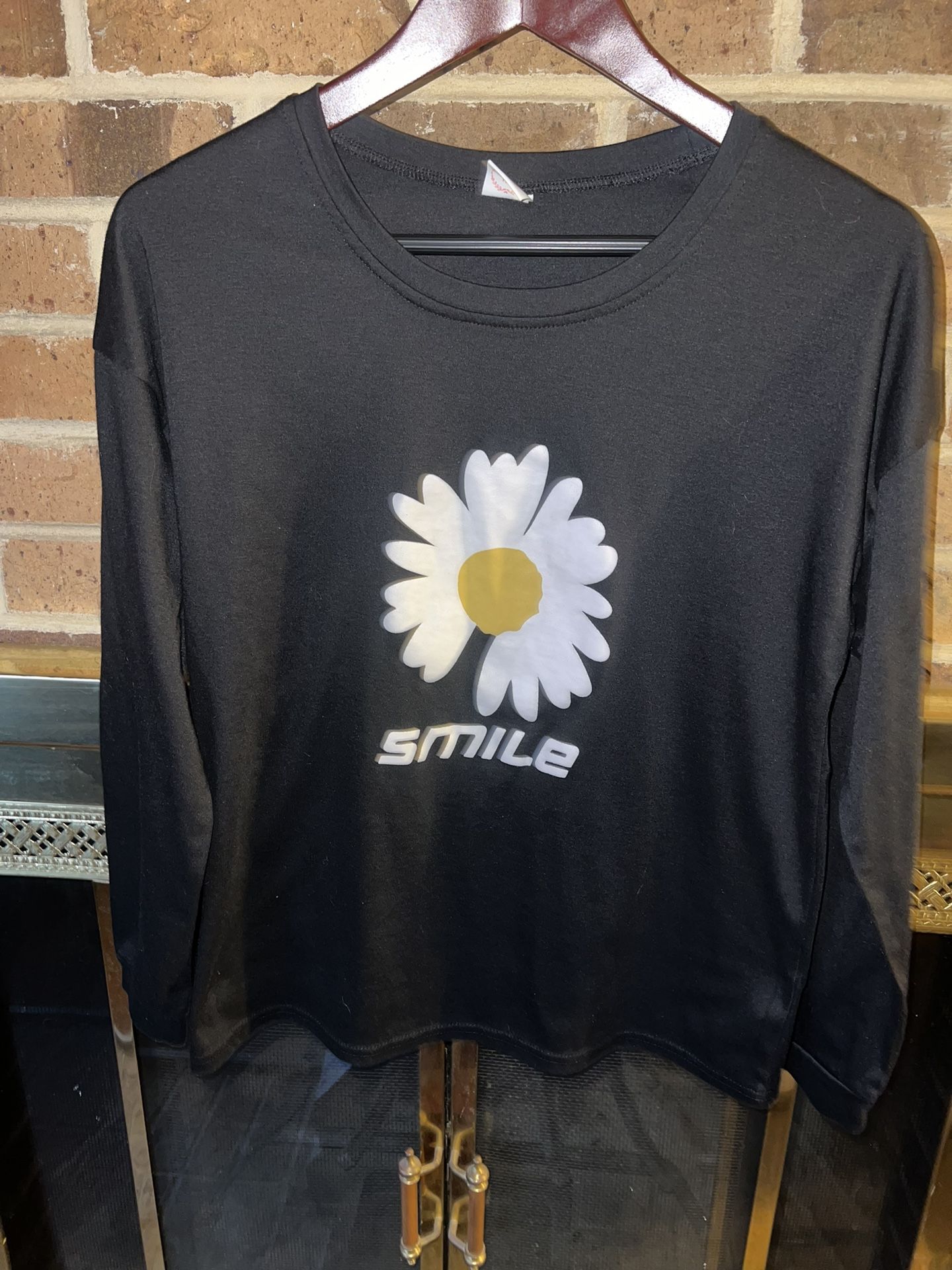 Ladies Womens Large XL cute Daisy Smile long sleeve light sweatshirt