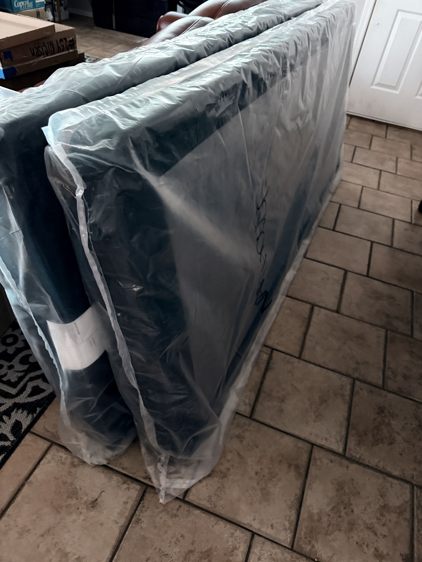 Twin Bed Box Springs (2)