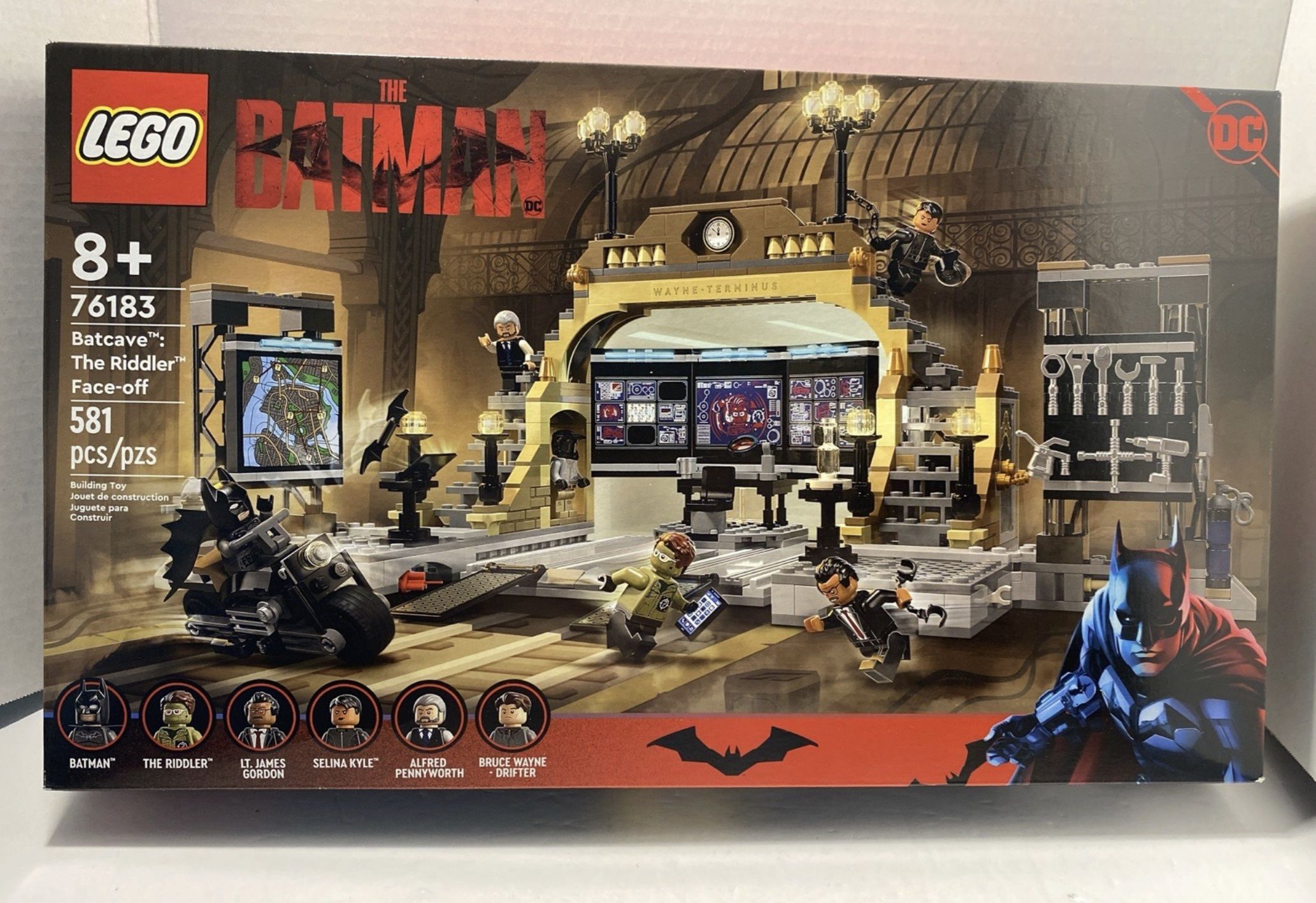 Lego Batman Batcave Riddler Faceoff 76183