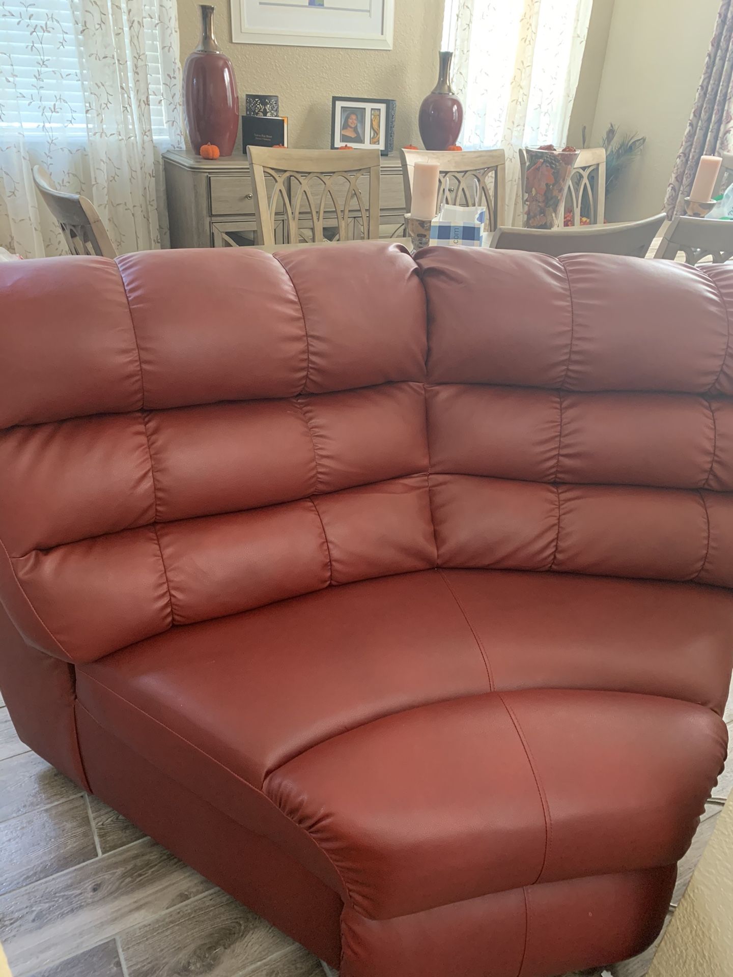Leather couch sectional corner piece (GREAT CONDITION)